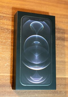 iPhone 12 Pro 256 GB | pěkný stav | příslušenství - 7