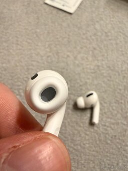Apple Watch Series 6 + Apple AirPods Pro - 7