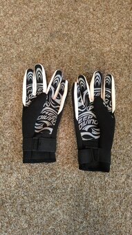 Potapěčské rukavice a kukly - 7