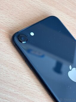 iPhone SE (2020) 64 GB, Černý - 7