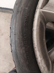 Alu R17 5x112 zánovní letní pneu - 7