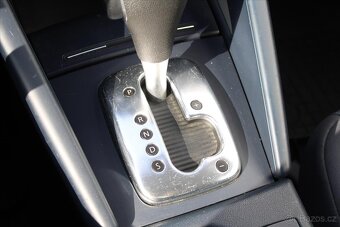 Audi A3 1.6i 75KW TIPTRONIC KLIMA ČR (2004) - 7