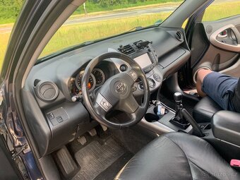 Prodám auto toyota - 7