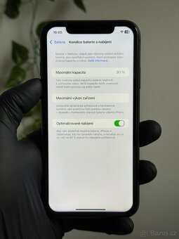 iPhone 11 64GB černý - 7