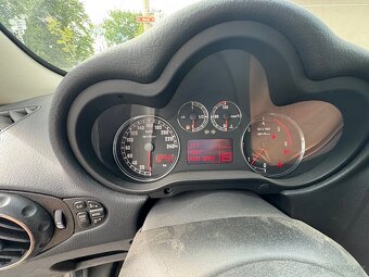 Alfa Romeo 147 - 7