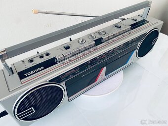 Radiomagnetofon Toshiba RT-8035, rok 1986 - 7