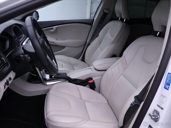 Volvo V40 2,0 D3 110kW Aut. Ocean Race (2016) - 7
