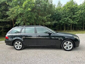 BMW e61 530d 173kW Manuál Individual Audio Head UP - 7