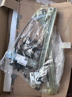 Mlhovky Škoda Felicie, motorky stahovaček oken - 7