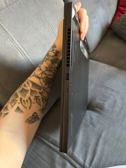 Asus ROG Zephyrus S - 7
