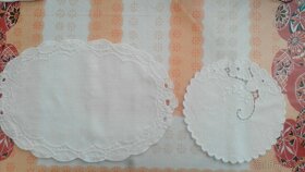 Vintage - malý ubrus, prostírání + dečky - 7