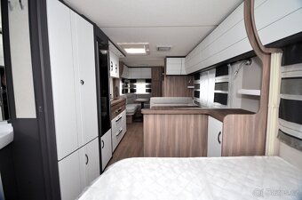 Karavan Hobby Excellent Edition 650 KMFe - 7