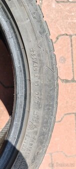 Zimní pneu Barum 235/40 R19 - 7