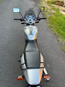 Honda 250 CBF - 7
