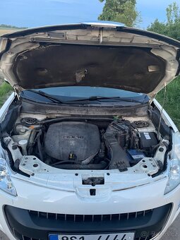 Peugeot 4007 2.2 HDi, 115 kW, automat, 4x4 - 7