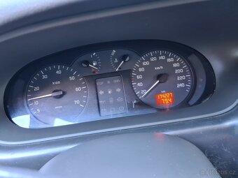 Renault Scenic 1.6 16V benzín - 7
