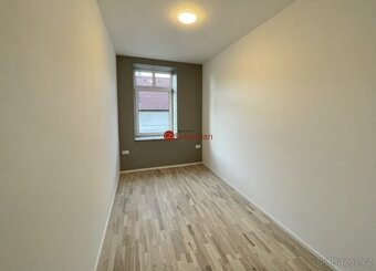 K pronájmu prostorný byt 2+1 s terasou, Hořice, ul. Sladkovs - 7