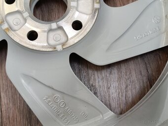 5x112 Volkswagen 7,5Jx17 ET51 RICHMOND číslo 5H0601025E alu - 7