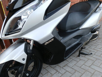 Kymco Downtown 300i - 7