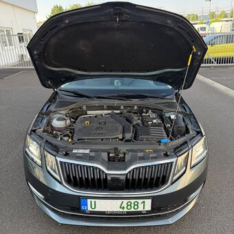 ŠKODA OCTAVIA 3 STYLE facelift Kombi benzin PANO DSG - 7
