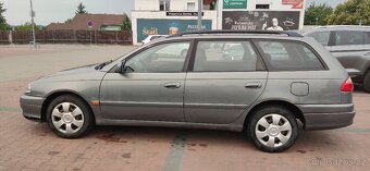 Toyota Avensis T22 1,8 vvti - 7