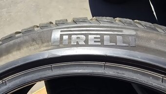 Zimnímatiky pneu 235/40/19 Pirelli - 7