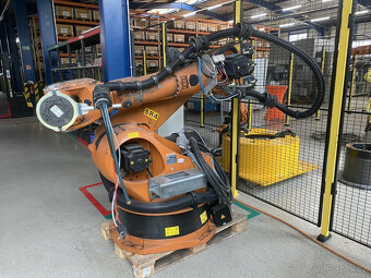 Průmyslový robot KUKA KR210 L150-2 s řídicí jednotkou KRC2 E - 7