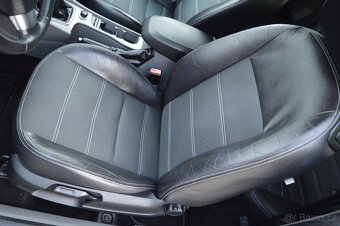 Ford Focus 1.6i - 85kw , bez koroze , FUUL servis pouze FORD - 7