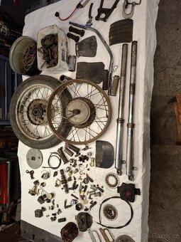 jawa díly pérák pařez kývačka - 7