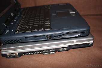 pěkný jak nový HP OmniBook XE3 s win98 - 7