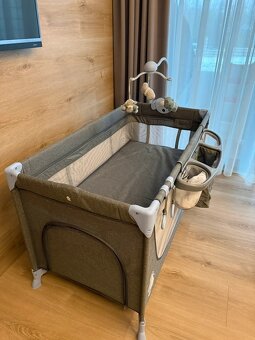 Kinderkraft cestovní postýlka s doplňky - 7