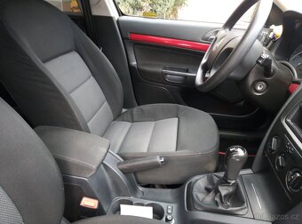 Prodám Škoda Octavia 2 r.v.2006 - 1.6benzin - 7