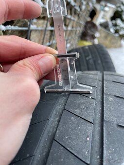 VW Springfield R18, letní Bridgestone 255/45 Multivan - 7