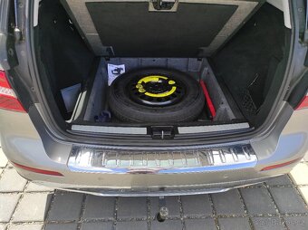 MB ML350 190kW 4x4 r. 2012 najeto 190.000km Tažné 3500kg - 7