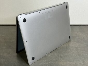 MacBook Air 13" 2018 i5 / 128GB SSD / 8GB Silver - 7