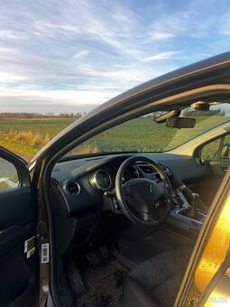 Peugeot 3008 • 1.6 HDi • 82 kW • 2012 - 7