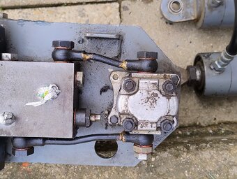 Hydraulické válce. - 7