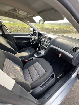 Škoda Octavia 1.2Tsi Ambiente r.v. 2011 servisní kniha. - 7