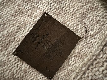 Islandsky vlneny svetr 100% lambswool zn Aritzia - 7