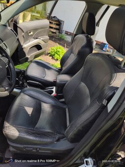 Prodám Citroen c crosser 7místne - 7