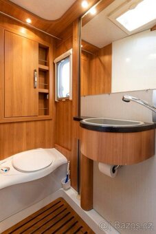 Fiat Ducato Hymer Trump 654 sl - Vrchní a zadní spaní - 7