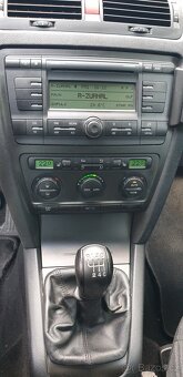 OCTAVIA II 2.0TDI KOMBI TOP STAV SERVISKA SOUNDSYSTEM - 7