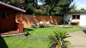 Obyvací pokoj + kuchyň 130m2.Celková obytná plocha 270m2 - 7