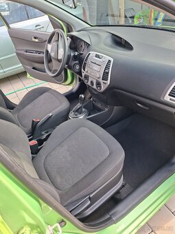 Prodám Hyundai i20 - 7