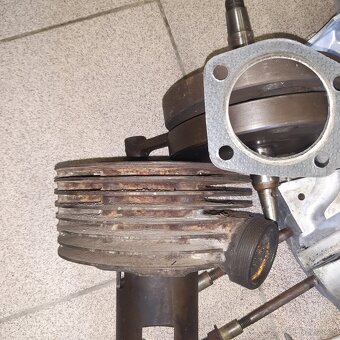 Jawa 250 pérák-motor fj - 7