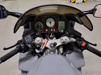 Honda VFR 800 FI - 7