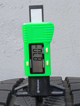 Zánovní zimní orig alu Škoda Superb 215/55/17 vzorek 8mm - 7