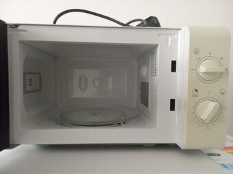 Spotřebiče a skříňky - 7