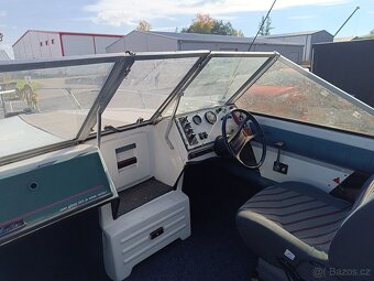 motorový člun Glastron V174 - 7