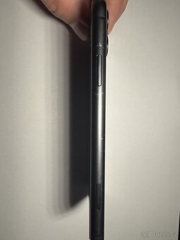 Prodám iPhone 11 64GB černý – plně funkční - 7
